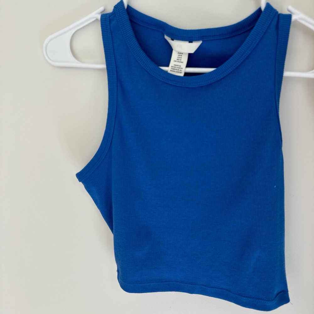 ribbed blue tank top